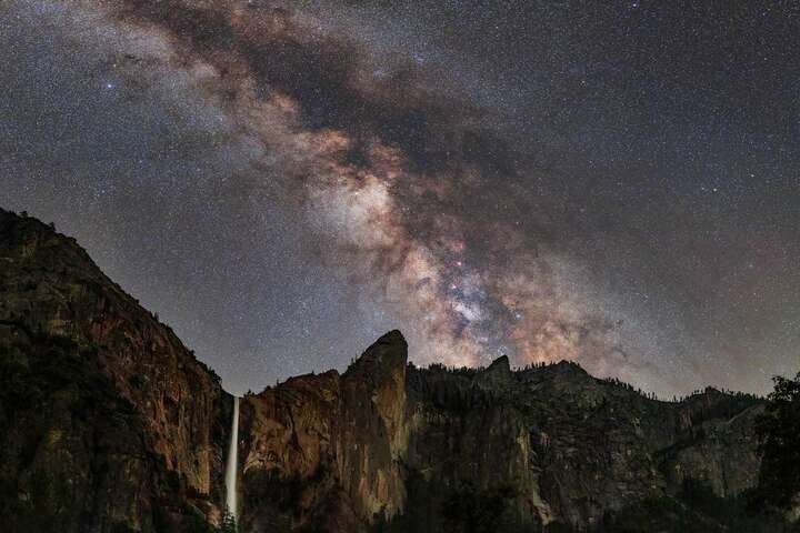   Yosemite Dark Sky von Babak Tafreshi