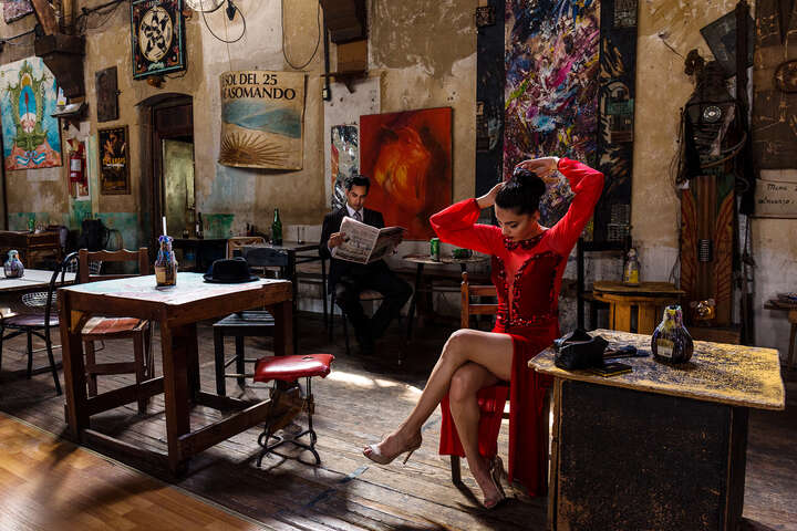   Tango - Woman in the Red Dress I von Christopher Pillitz