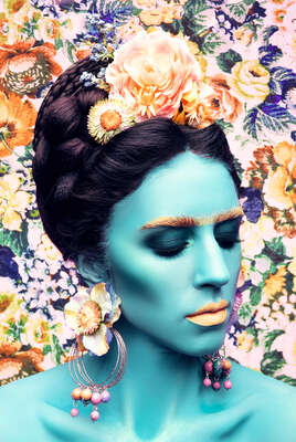   Frida (turquoise) by Dasha