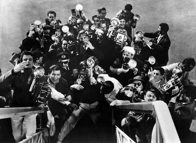  Geschichte Fotografie: Paparazzi von Federico Fellini