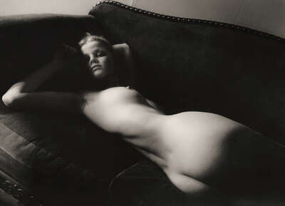  Erotic Photo Art: A Play of Light and Shadow: Heidrun by Günter Rössler