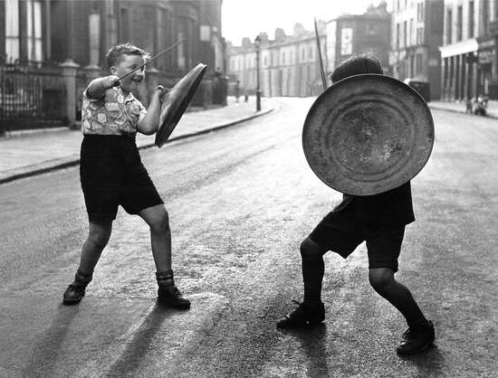 Dustbin Gladiators by John Drysdale - Classics.