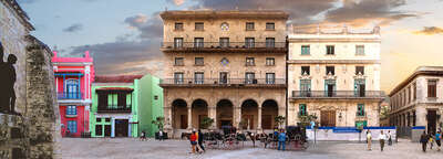   Havana, Plaza de San Fernando by Larry Yust
