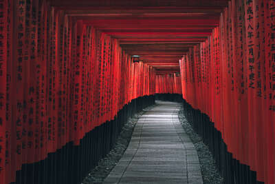  Japanische Kunst: The Thousand Gates von Peter Stewart