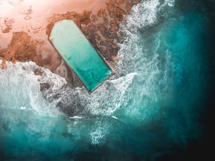   Cronulla Rock Pool 01 by Peter Yan