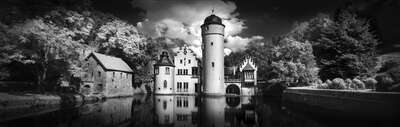  Schloss Mespelbrunn by Wolfgang Mothes