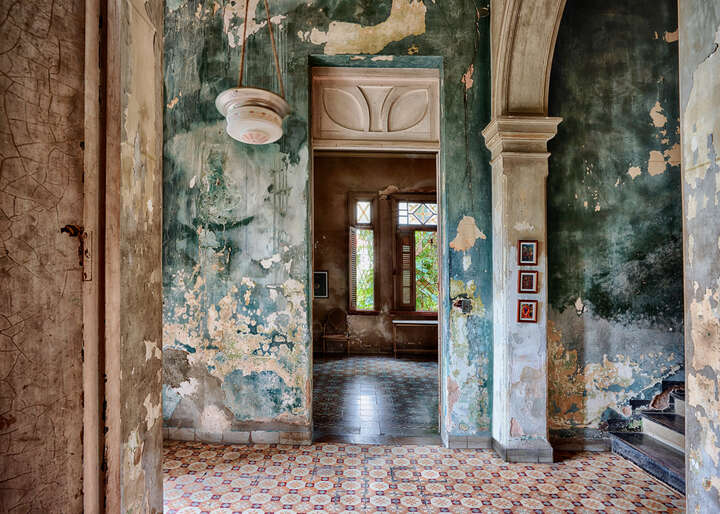   House of Fefa (hall) - Havana by Werner Pawlok